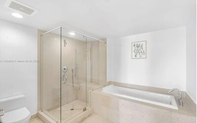 Icon Brickell Luxe Stays by IliosRentals