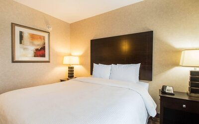 Clarion Inn Elmhurst - Oak Brook near I-88, I-290, I-294