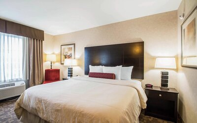 Clarion Inn Elmhurst - Oak Brook near I-88, I-290, I-294
