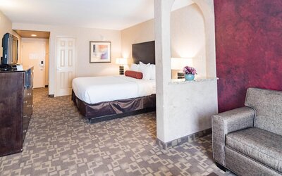 Clarion Inn Elmhurst - Oak Brook near I-88, I-290, I-294