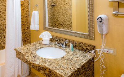 Clarion Inn Elmhurst - Oak Brook near I-88, I-290, I-294