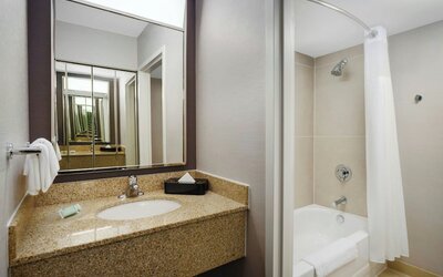 Courtyard by Marriott Chicago Midway Airport