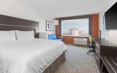 Holiday Inn Express & Suites Chicago O'Hare Airport by IHG