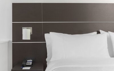Holiday Inn Express & Suites Chicago O'Hare Airport by IHG