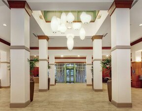 Hilton Garden Inn Chicago North Shore/Evanston
