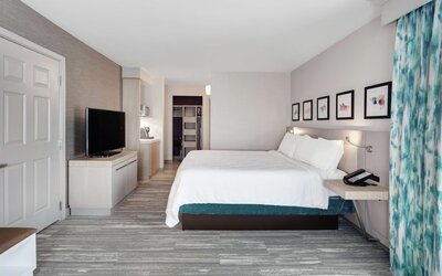 Hilton Garden Inn Chicago North Shore/Evanston