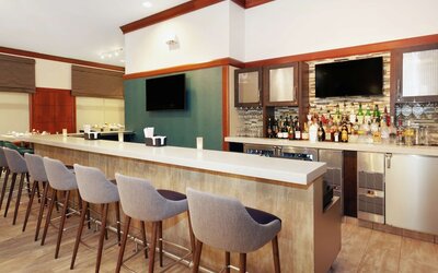 Hilton Garden Inn Chicago North Shore/Evanston