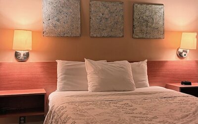 Touchstone Hotel - City Center