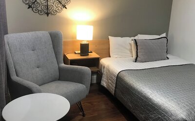 Touchstone Hotel - City Center