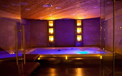 The Champagne Lodge & Luxury Suites