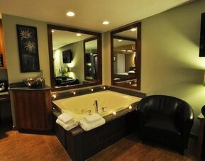 The Champagne Lodge & Luxury Suites