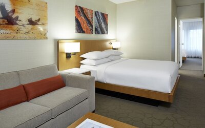 Renaissance Chicago Glenview Suites Hotel