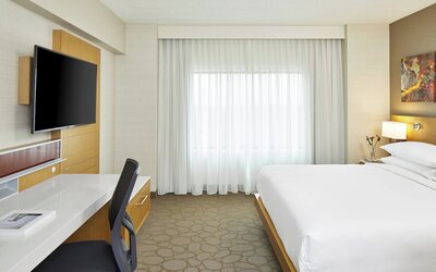 Renaissance Chicago Glenview Suites Hotel