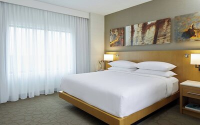 Renaissance Chicago Glenview Suites Hotel
