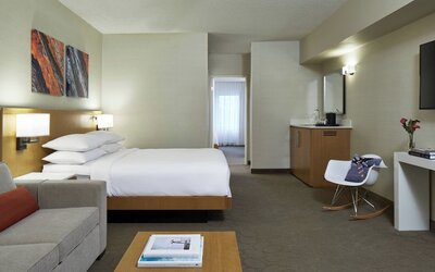 Renaissance Chicago Glenview Suites Hotel