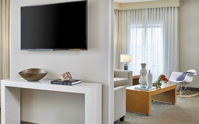 Renaissance Chicago Glenview Suites Hotel