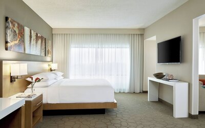Renaissance Chicago Glenview Suites Hotel