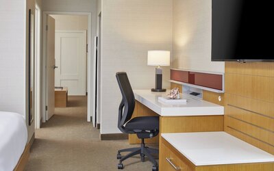 Renaissance Chicago Glenview Suites Hotel