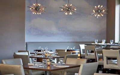 Renaissance Chicago Glenview Suites Hotel