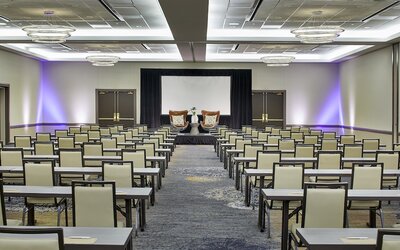 Renaissance Chicago Glenview Suites Hotel