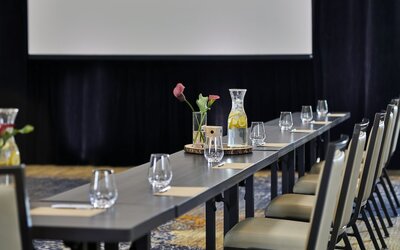 Renaissance Chicago Glenview Suites Hotel