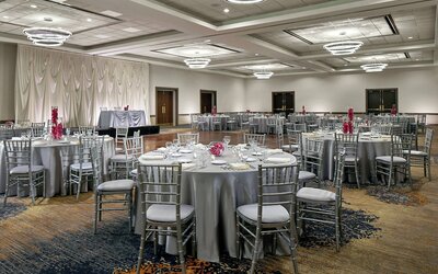 Renaissance Chicago Glenview Suites Hotel