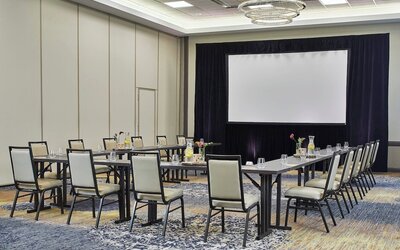 Renaissance Chicago Glenview Suites Hotel