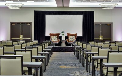 Renaissance Chicago Glenview Suites Hotel