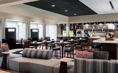 Courtyard by Marriott Chicago O'Hare