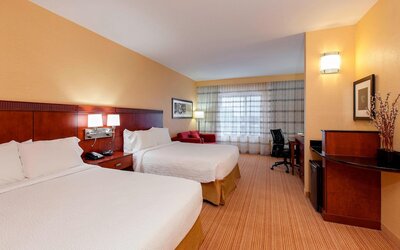 Courtyard by Marriott Chicago O'Hare