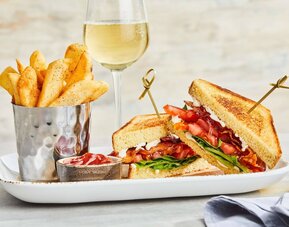 Courtyard by Marriott Chicago O'Hare