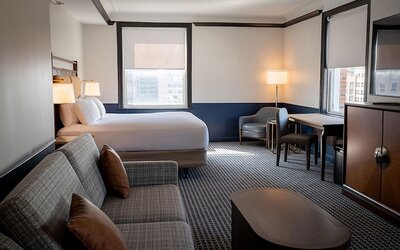 Hilton Orrington / Evanston