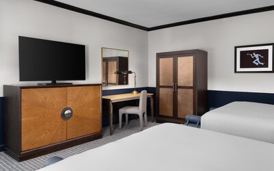 Hilton Orrington / Evanston