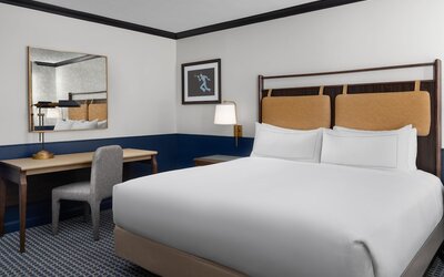 Hilton Orrington / Evanston