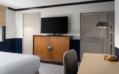 Hilton Orrington / Evanston
