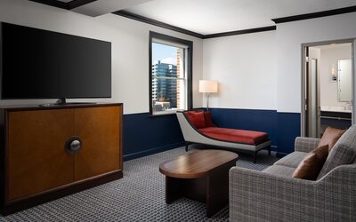 Hilton Orrington / Evanston