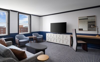Hilton Orrington / Evanston