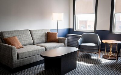 Hilton Orrington / Evanston