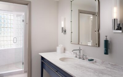 Hilton Orrington / Evanston