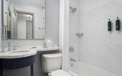 Hilton Orrington / Evanston