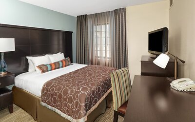 Staybridge Suites Chicago - Glenview by IHG