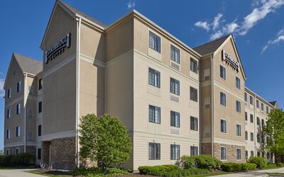 Staybridge Suites Chicago - Glenview by IHG