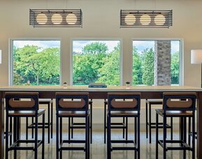 Delta Hotels by Marriott Chicago Willowbrook