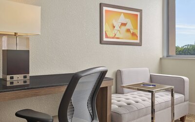 Delta Hotels by Marriott Chicago Willowbrook