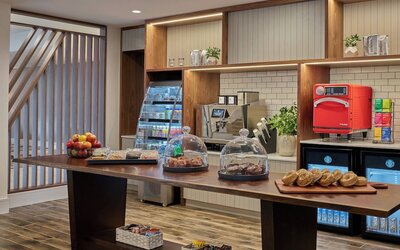 Delta Hotels by Marriott Chicago Willowbrook