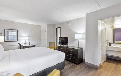La Quinta Inn by Wyndham Miami Airport North