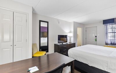 La Quinta Inn by Wyndham Miami Airport North