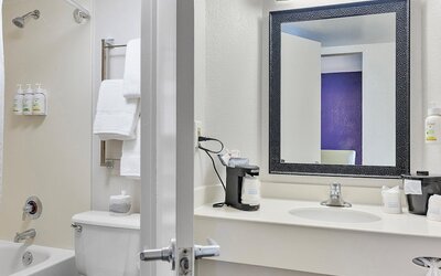 La Quinta Inn by Wyndham Miami Airport North
