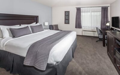 Baymont by Wyndham Glenview