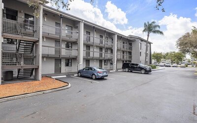 La Quinta Inn by Wyndham Miami Airport North